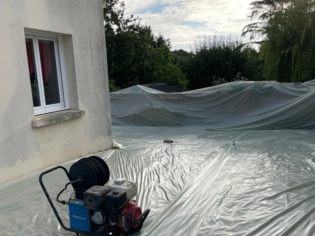 Anti-mousse toiture : photo de chantier