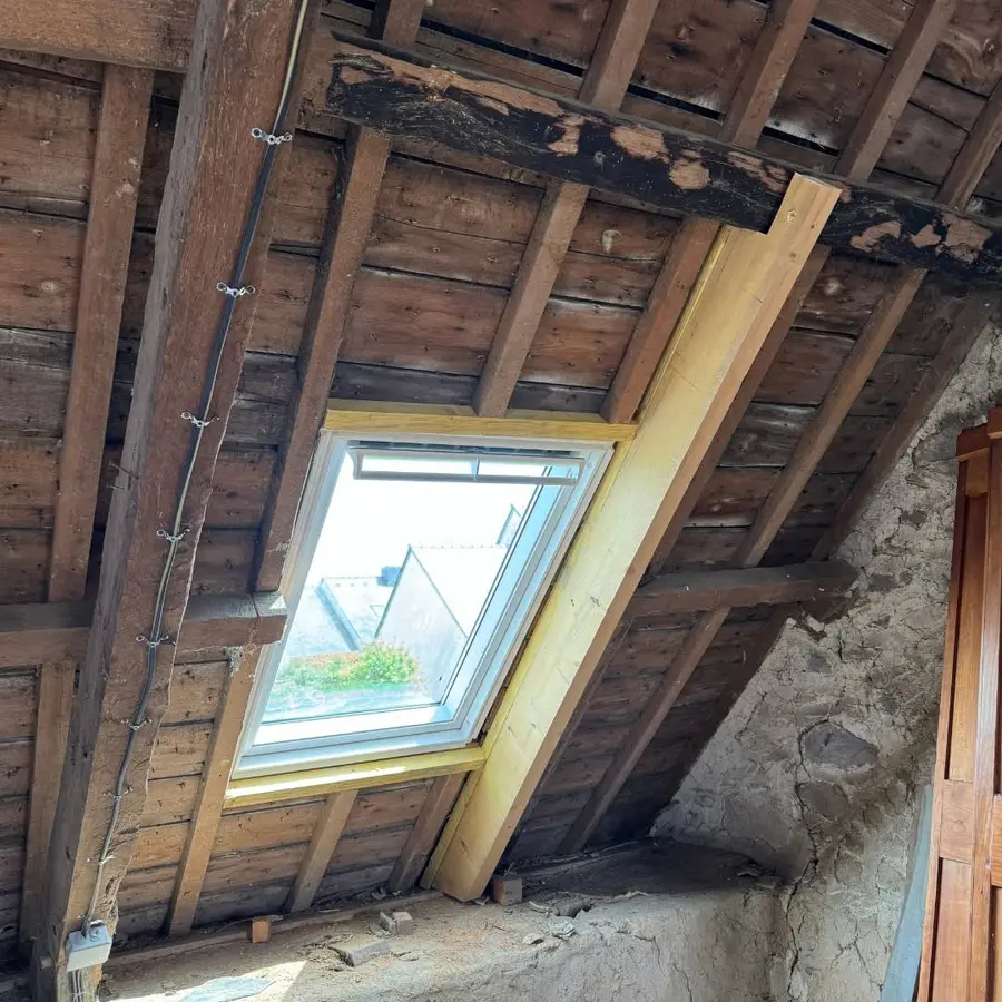 Velux créé dans une toiture à Langueux (photo 5)