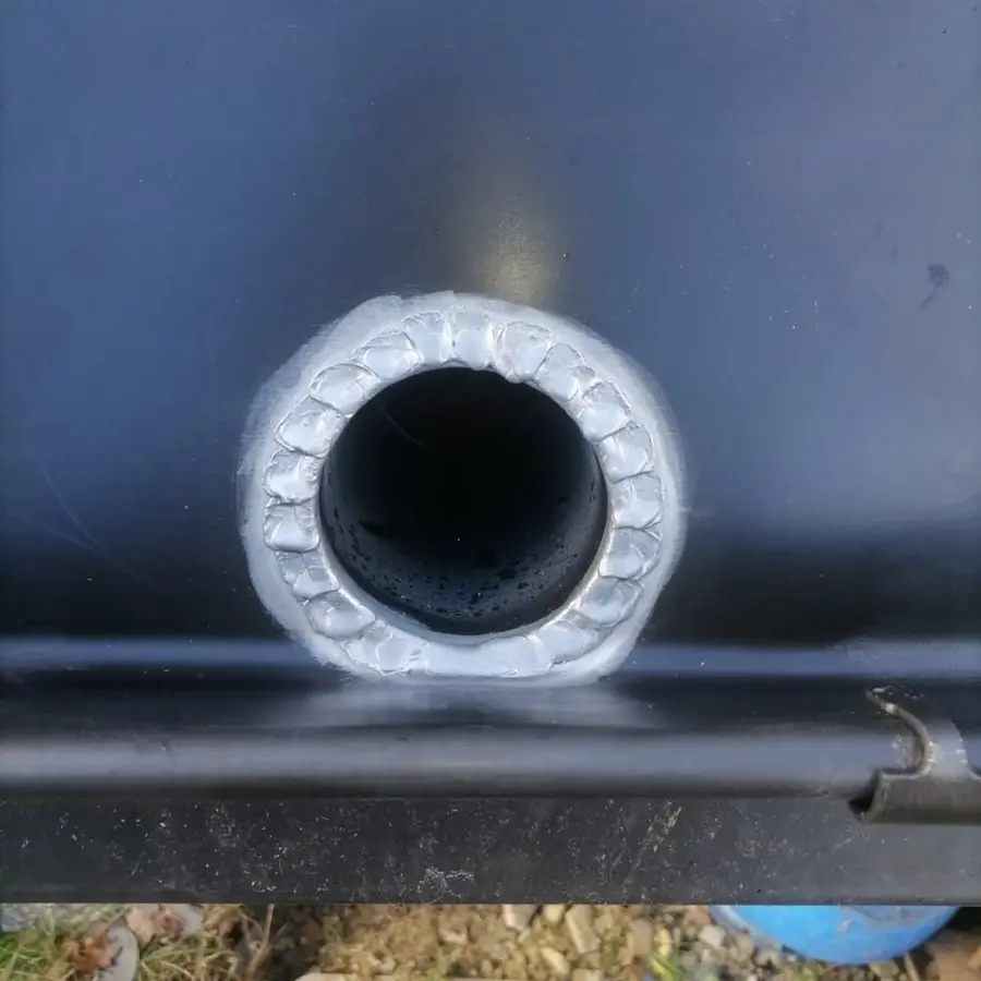 Gouttières nantaises en zinc anthracite sur une toiture en ardoises (photo 3)