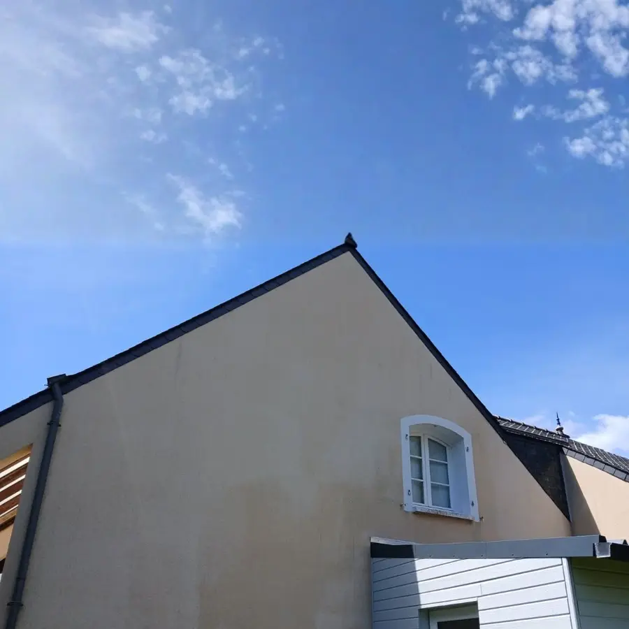 Façade nettoyée par Breizh Toit à Cranhouet dans le Morbihan (photo 3)