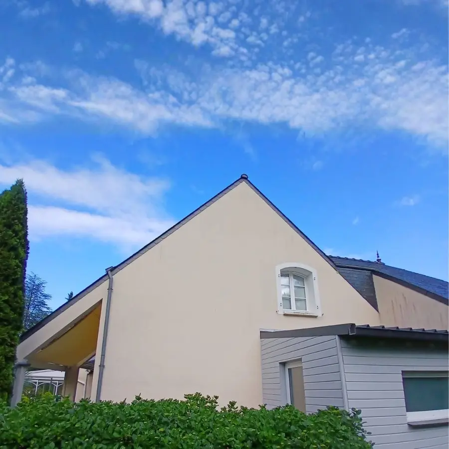 Façade nettoyée par Breizh Toit à Cranhouet dans le Morbihan (photo 4)